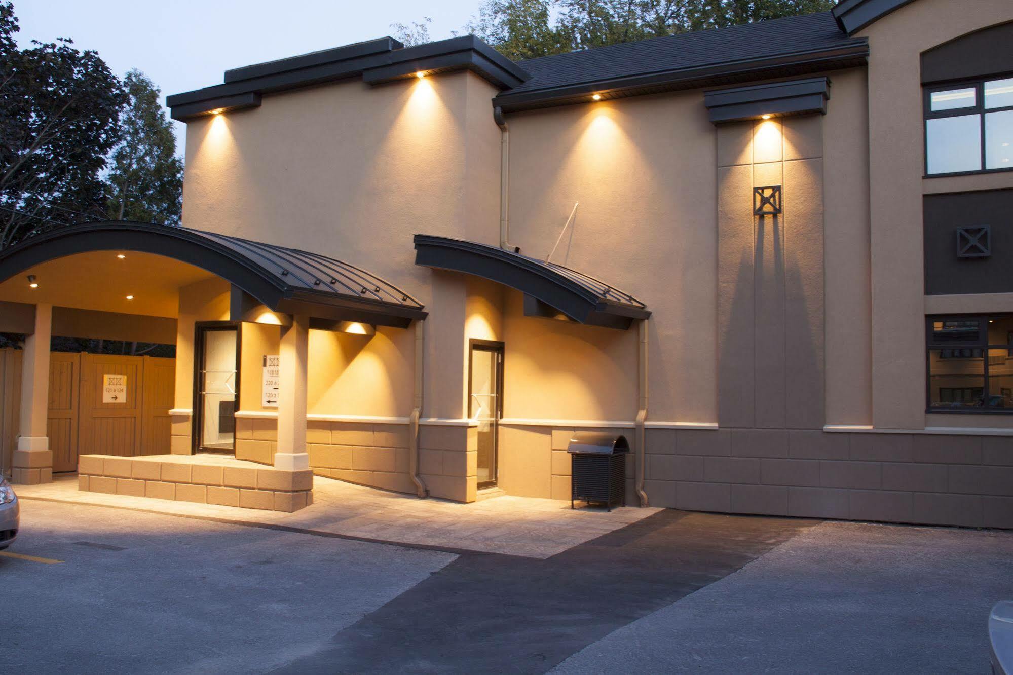 Hotel Le Chablis Cadillac Montreal Exterior foto